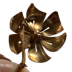 Vintage Gold Tone Flower Brooch with Faux Pearl Accent Women’s Pin