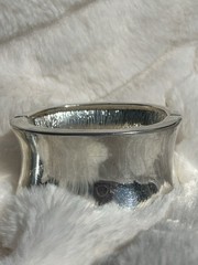 Pair Of Chunky Avon Silver Plate Bracelets Clamper Vintage excellent