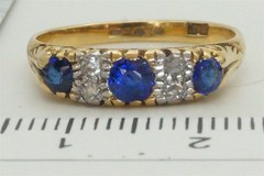 PRETTY ANTIQUE ENGLISH 18K GOLD DIAMOND & NATURAL SAPPHIRE 7 STONE RING c1900