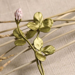 Romantic Retro Style Clover Brooch Corsage Overcoat Accessories Antique Jewelry