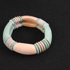 1980s Avon Vintage Sirocco Elastic Stretch Bracelet Pastel Colors Pink Blue