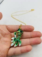 Vintage Lucky Asian Chinese Enamel Articulated Green Gold Tone Fish 16” Necklace