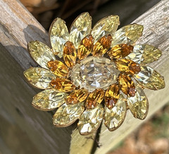 Vintage Kramer of New York Golden Brown Yellow & Clear Rhinestones 2″ Wide