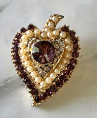 Vtg Victorian Style Purple Rhinestone & Faux Pearl Sweetheart/ Strawberry Brooch