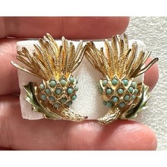 Vintage Coro Thistle Earrings Turquoise Color Beads Clip On
