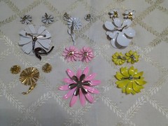 Vtg 60’s MOD Lot of 6 Enamel FLOWER POWER Flower Pin & Earring Sets Earrings
