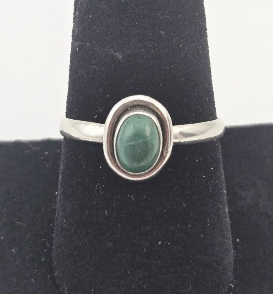 Vintage Sterling Silver Malachite Cabochon Native Ring Size 8.5 – 2.6g