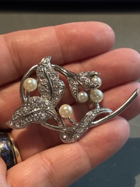Vintage Adoration Floral Brooch Sarah Coventry Design 1968 Rhinestone Pearl