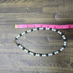 Vtg Beaded White Pearl & Green Jade Or agate Bead Necklace Lobster Clasp, 18 I