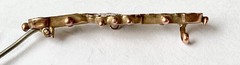 English Edwardian Sydenham Brothers 9 carat gold love pin brooch, c.1890-1915