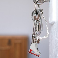 Zinc Alloy Key Chain Wear-resistant Alloy Roller Skate Decorative Bag Pendants