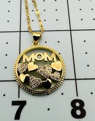 Love Mom Hearts Pendant And Necklace 18”-20” Mom Gift Metal Gold Tone New
