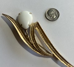Vintage SARAH COVENTRY Signed Large Stylized Gold Floral Pin Milk Glass Cabochon