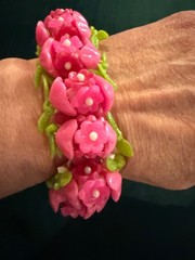 Vintage Hot Pink flower bracelet stretch Fairycore Hong Kong plastic size M