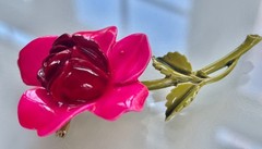 Vintage signed ART hot pink ROSE flower brooch~Flower PIN~1960s~Arthur Pepper