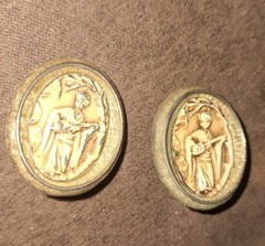 Vintage Enameled Metal MCM Woman Playing Lute Oval Goldtone Clip On Earrings