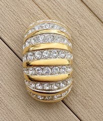 Vintage Rhinestone Clip On Earrings Gold Tone Estate Jewelry 1 1/4”