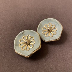 Two Pair Vintage Clip One’s