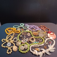 Estate 1 lb. of Mixed Jewelry Lot Vintage-Modern – Good Condition