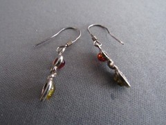 VINTAGE STERLING BALTIC HONEY AMBER DANGLE PIERCED EARRINGS