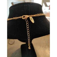 NY RED BIB NECKLACE ACRYLIC, LIGHT WEIGHT AND VERY PRETTY. GOLD TONE CHAIN 20″