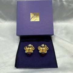 NWOT ‘94 Eternal Flame Elizabeth Taylor for Avon Clip on Earrings. Box /Dust Bag