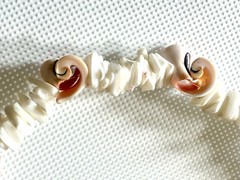 Vintage White Hawaiian Shell Chip 18” Unisex Necklace with Spring Ring Clasp