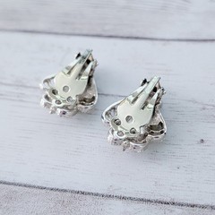 Vintage Clip On Earrings Very Light Gold Tone Stylish