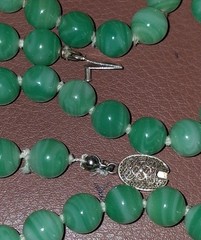 Vtg Chinese Export Peking Glass Necklace 28.5″ Swirled Faux Jade Silver Clasp