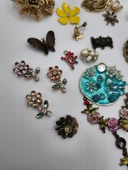 Flower Craft Jewelry Pieces Junk Drawer 30 Different Pieces