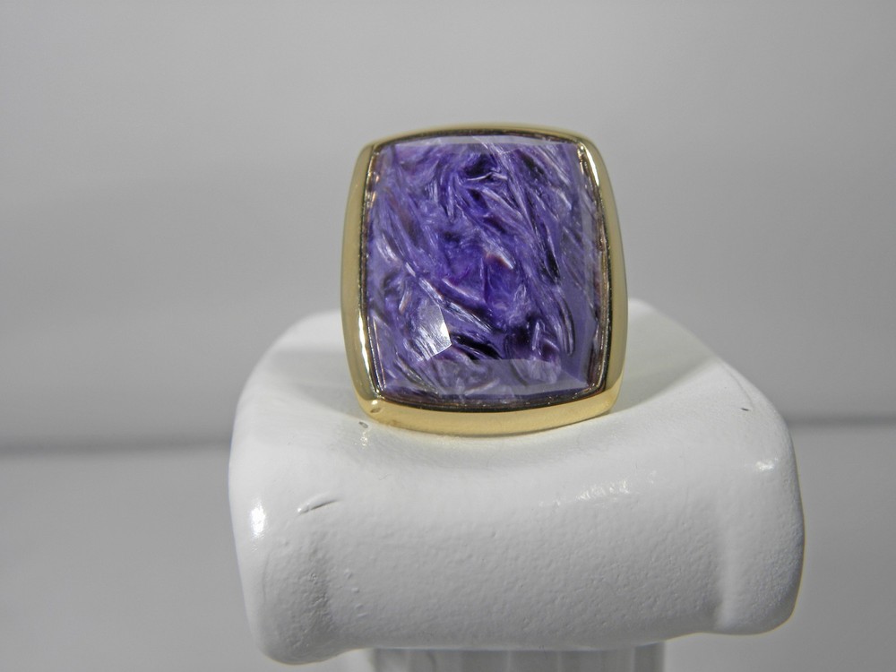 ESTATE 14K Purple Agate or Sugulite Stone Ring. RARE.