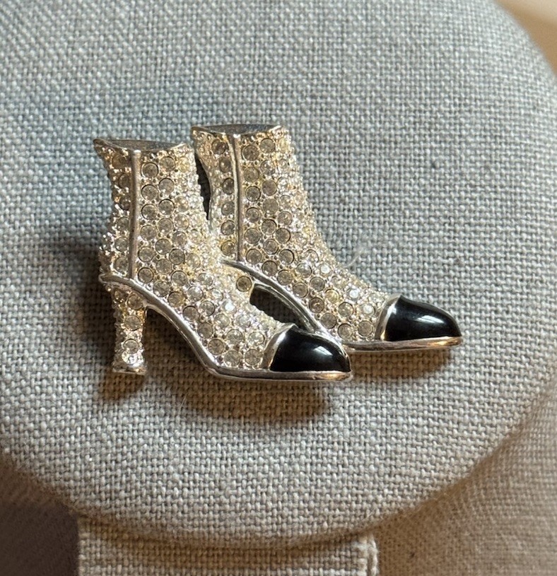 Vtg NAPIER Brooch Boots Shoe Silver Tone with Clear Rhinestone & Black Enamel