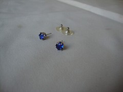 VINTAGE 6MM ROUND BRILLIANT CUT DARK BLUE CZ STERLING SILVER PRONG STUD EARRINGS