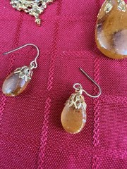 Lot 2 Vtg New Zealand Kauri Gum Amber Necklaces Earrings Gold Tone 18”