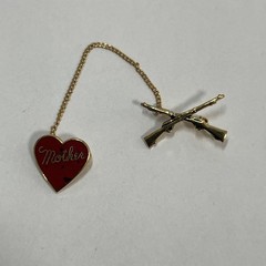 Vintage US Military Mother enamel Pin Chain Goldtone Rifles USN