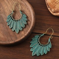 Boho Vintage Green Leaf Pendant Dangle Earrings Zinc Alloy Jewelry 