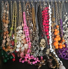 ​1lb Vintage to Modern Costume Jewelry Lot Estate Mix Wearable Pieces Mystery