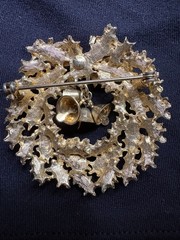 Gold Tone Christmas Wreath Pin With Multicolor Rhinestones And Dangling Bells