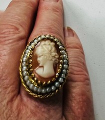Vintage Mid Century Shell Cameo Ring Seed Pearl Halo 14 kt Gold Size 6