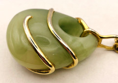 Vintage Faux Jade Gold Tone Pendant Chain Necklace