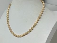 Vintage 6mm Blonde Faux Pearl Beaded 16″ Necklace Gold Tone Clasp