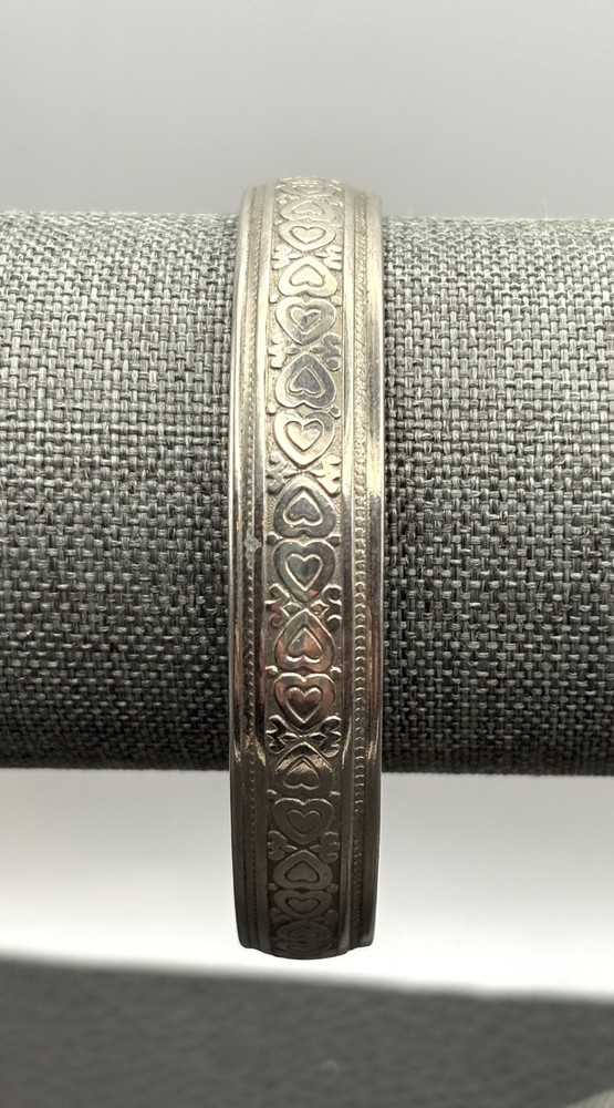 Vintage Heart Pattern Boho Love Silver Tone 11.5MM Bangle Bracelet 8”
