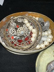 Estate Lot Of Vintage Jewelry 22 Pieces& Adorable Collectable Rabbit Trinket Box