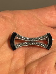 Vintage Art Deco (1915 – 1935) Sterling Silver Black Onyx Marcasite Pin Brooch