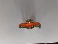 AMBER CABOCHON PASTEL RINESTONE BROOCH GLOWS UNDER BLACKLIGHT