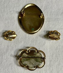 Lot 3 Pieces of Vintage Estate Jewelry Brooches & Earrings Moss Agate Set & Paua
