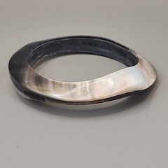 Vintage Mother of Pearl Bangle Bracelet Brown White Variation Asymmetrical 8.25″