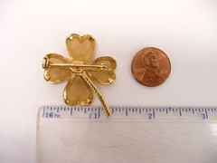 Vintage Floral Gold Tone Mesh Faux Pearl Flower Brooch USA Seller