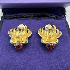 NWOT ‘94 Eternal Flame Elizabeth Taylor for Avon Clip on Earrings. Box /Dust Bag