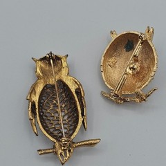 2pc Vtg Owl Brooches Gold Tone Rhinestone Figural Animal Nature Wise Forest Pins
